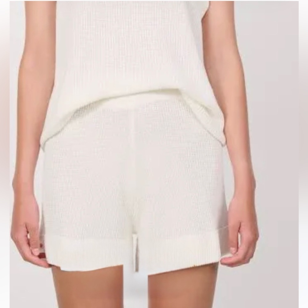 Lune Active Stella Short in White (Ivory) sz M Linen Blend